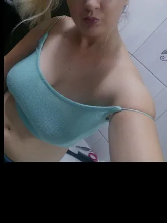 OnlyFans cuenta u208087055 header 2