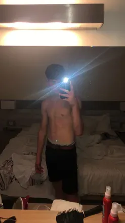 OnlyFans cuenta straightcuriousmates avatar 1