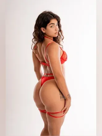 OnlyFans of selinedomi