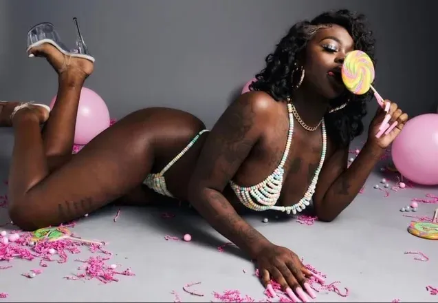 OnlyFans cuenta milk_chocolateee avatar 1