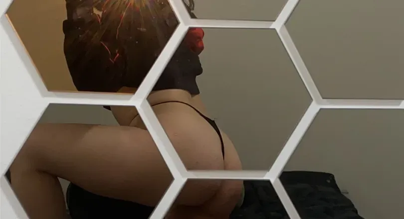 OnlyFans cuenta ivyleighxx header 2