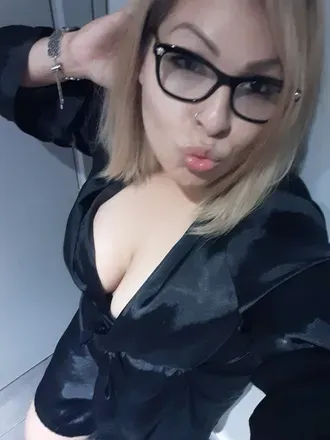 OnlyFans account  officialiveytorrezxxx avatar 1