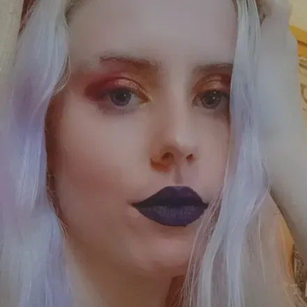 OnlyFans cuenta theredqueen333 avatar 1