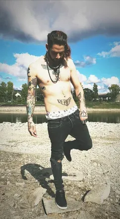 OnlyFans account  leonardo_switchblades avatar 1