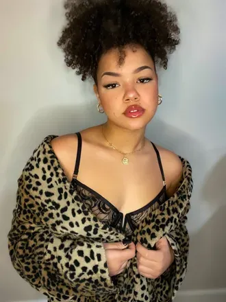 OnlyFans cuenta petite.mulatto avatar 1