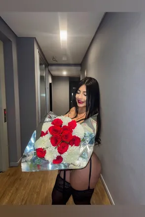 OnlyFans account  thaliarestrepo header 2