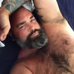 OnlyFans cuenta memyselfandmybeard avatar 1