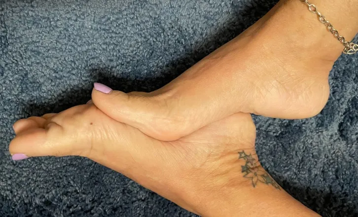 OnlyFans cuenta footgirlharley header 2