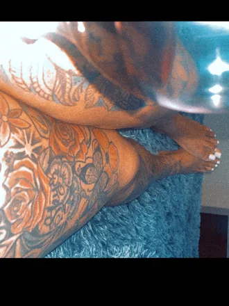 OnlyFans cuenta tattoos.andtoes header 2