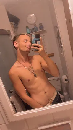 OnlyFans of bottomboi123