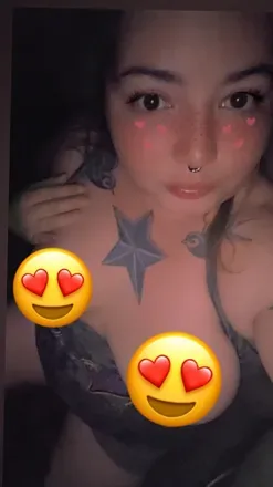 OnlyFans cuenta freckledandtattooed avatar 1