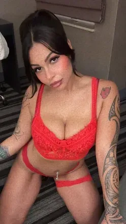 OnlyFans account  naughtylilgemm avatar 1