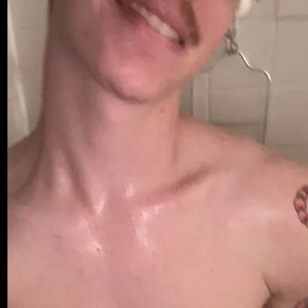 OnlyFans cuenta prettyboyzilla header 2