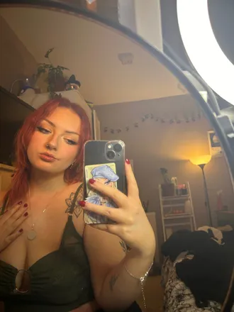 OnlyFans cuenta cez_nolalouise previous_avatars_1 3