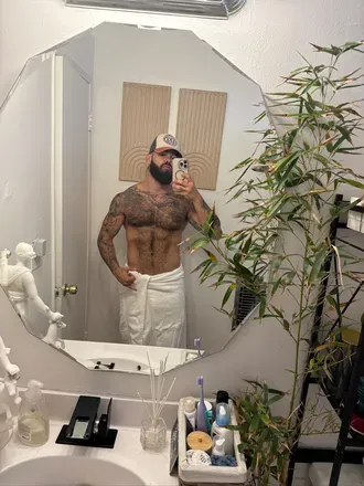 OnlyFans account  timefliesx avatar 1