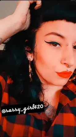 OnlyFans cuenta sassy_girl420 avatar 1