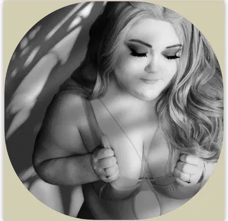 OnlyFans account  chloeknightx9 avatar 1