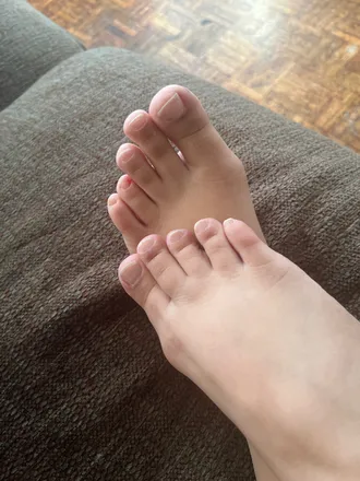 OnlyFans cuenta yourfootsies header 2