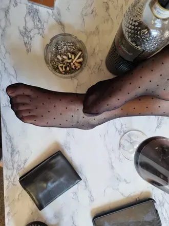 OnlyFans cuenta feeturisticfantasies avatar 1