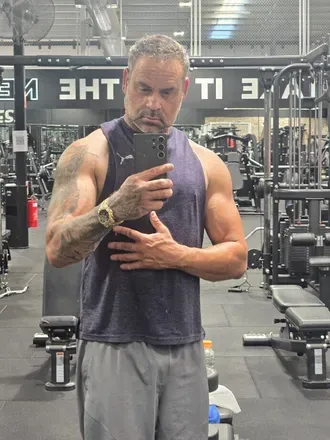 OnlyFans cuenta stevenroberts1979 header 2