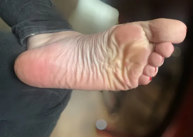 OnlyFans cuenta feetladee header 2