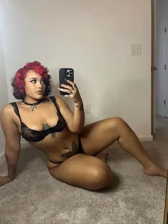 OnlyFans account  beeuzui2 avatar 1