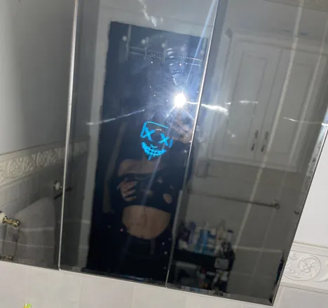 OnlyFans cuenta lifeofhillary header 2