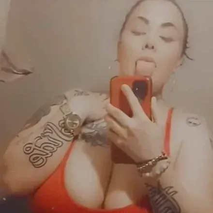OnlyFans cuenta tattooedcurlybrat avatar 1