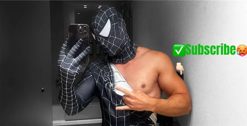 OnlyFans account  e_rosxxl header 2