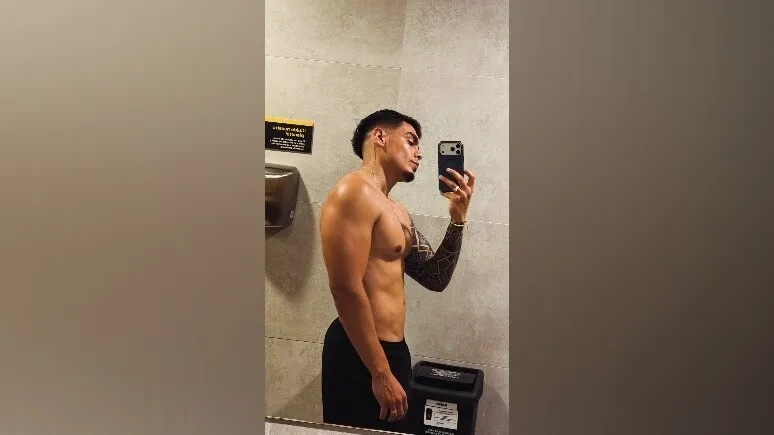 OnlyFans account  yolbermartinez header 2