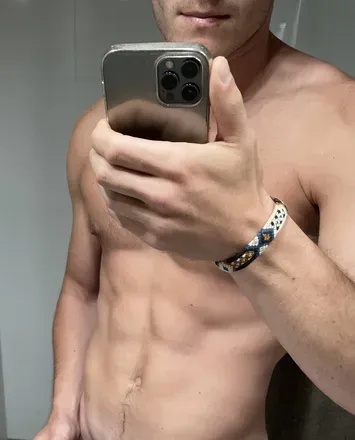 OnlyFans account  tiwo94 avatar 1