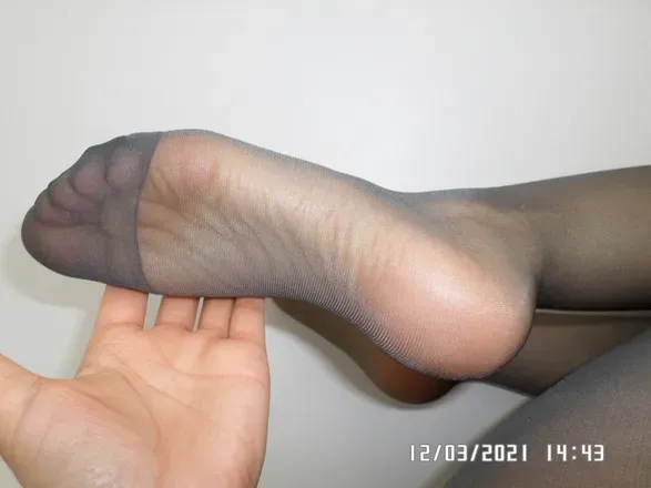 OnlyFans cuenta beautifulfeet12 header 2