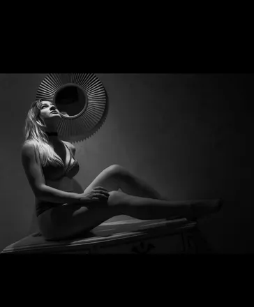 OnlyFans cuenta ella_eden header 2