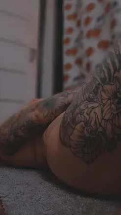 OnlyFans account  tatted_bud_mommy header 2