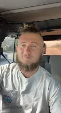 OnlyFans account  chasing_tailz avatar 1