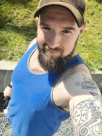 OnlyFans account  nerdydadbod42 avatar 1
