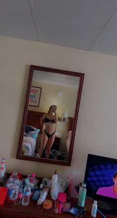 OnlyFans cuenta prettygirll22 header 2
