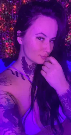 OnlyFans cuenta tattedkatniss avatar 1