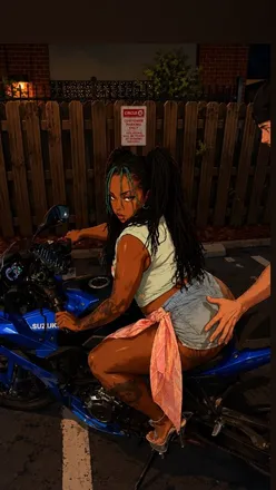 OnlyFans account  bleu_slurpeee header 2