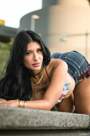 OnlyFans account  alyxicyy avatar 1
