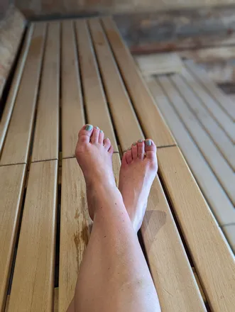 OnlyFans cuenta petite_feet_x header 2
