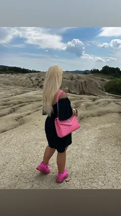 OnlyFans cuenta honeycurvee header 2