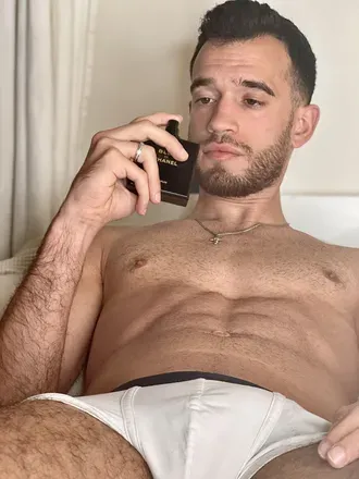 OnlyFans cuenta mediterraneanxxl header 2