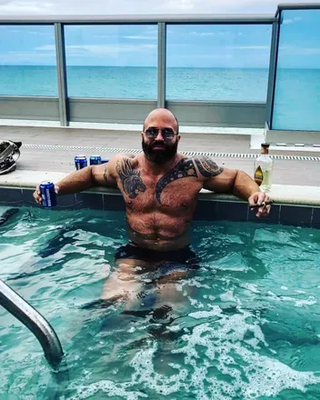 OnlyFans cuenta bigcountry3743 header 2