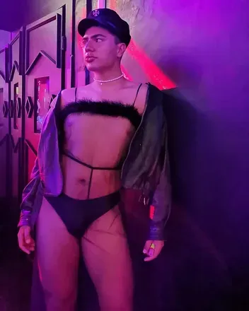 OnlyFans cuenta savagelingeriebottom avatar 1