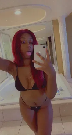 OnlyFans cuenta tsunamisweetie header 2