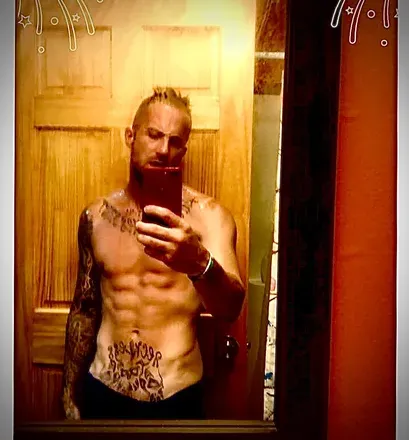 OnlyFans cuenta tuckaduck69 avatar 1