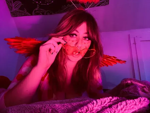 OnlyFans cuenta feralfoxxii420 header 2
