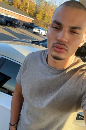 OnlyFans cuenta networkwithbenefits avatar 1