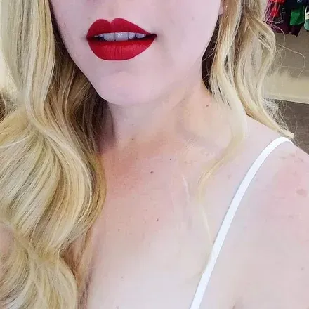 OnlyFans cuenta multifaceted-woman avatar 1